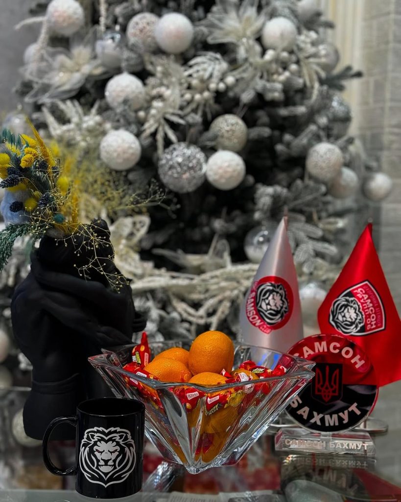 Замечательных Новогодних выходных!